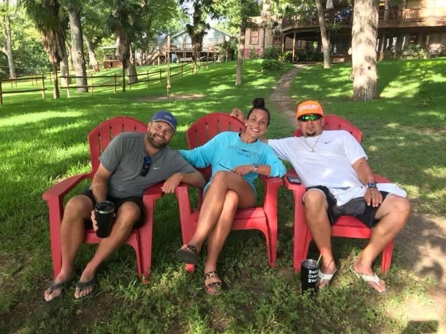The River Haven - Sleeps 32 - On Guadalupe River Seguin Exterior photo